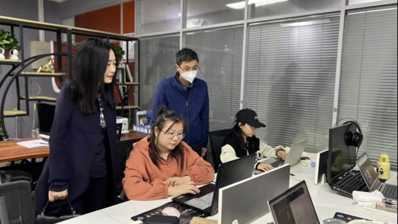 在对比高端VI设计品牌的价格时，以下因素需要被充分考虑：